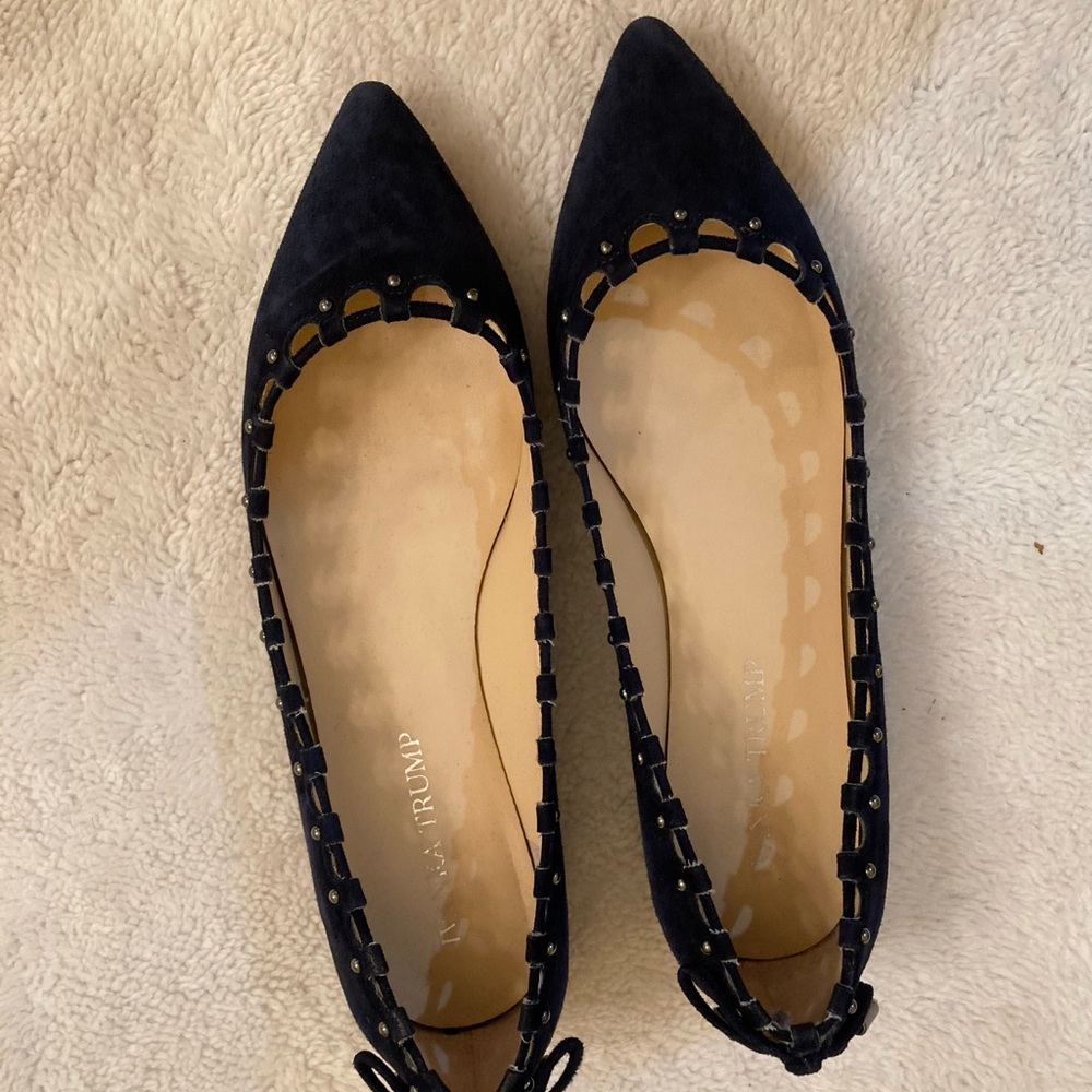 Ivanka Trump blue suede shoes with tiny bow on the back, size 7.5.